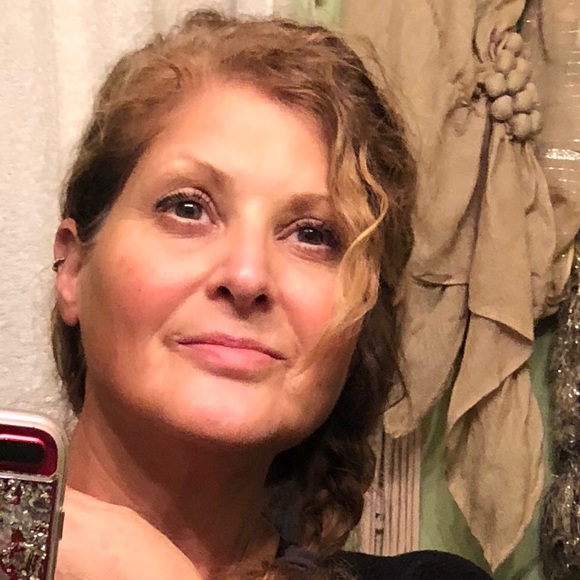 Meet your Posher, Sherry - Picture 1 of 1